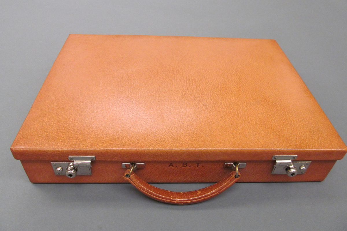 Costumes and Personal Effects Database